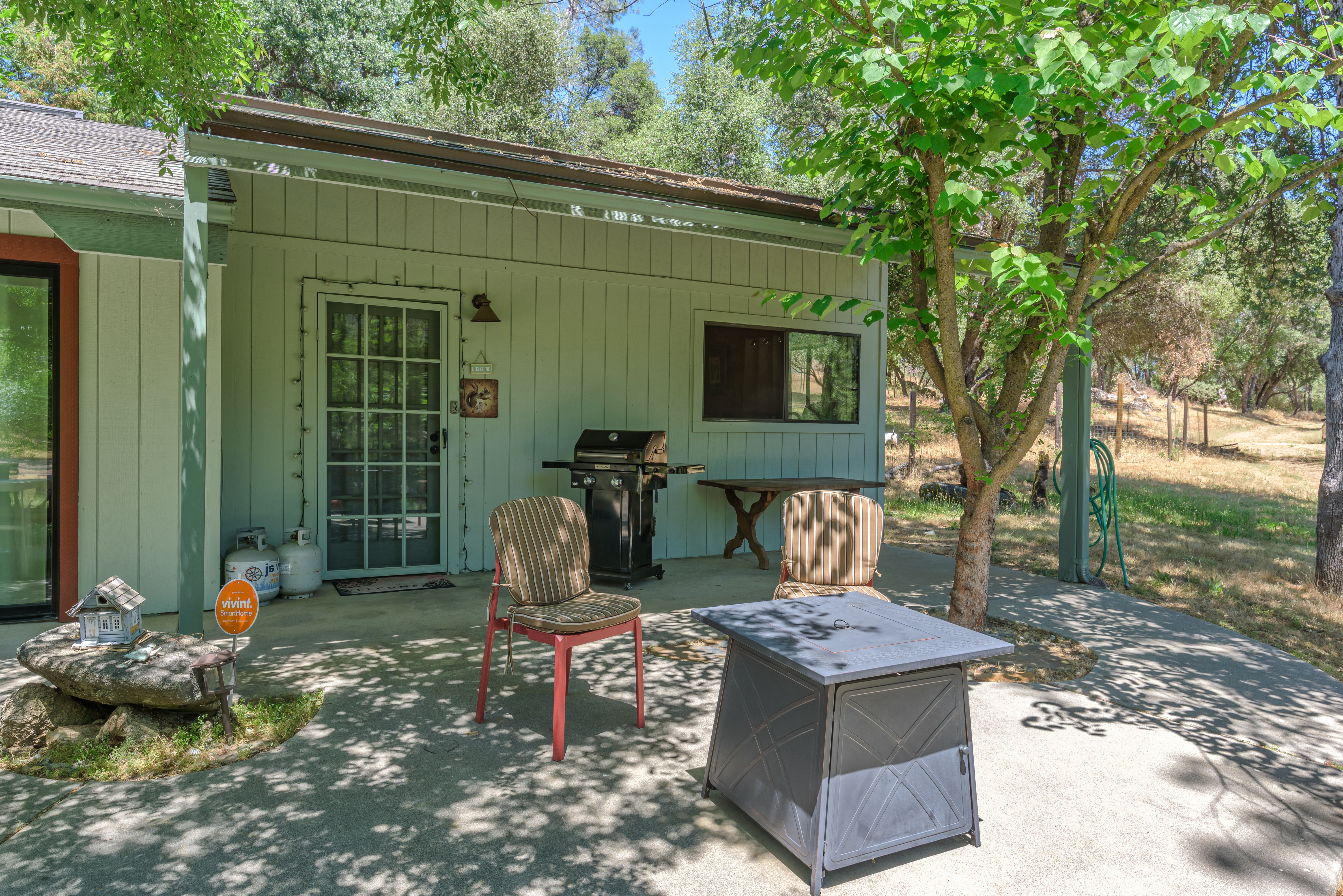 The Best Pet-Friendly Vacation Rental Near Yosemite (And Why Most Options Fall Short)